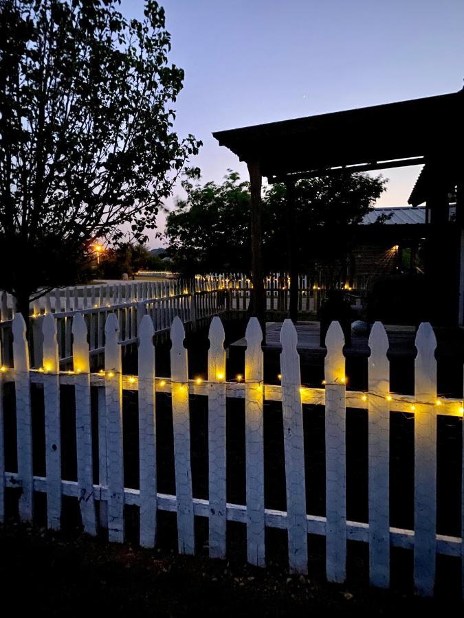 City On A Hill At Spring Creek Fredericksburg Exterior foto